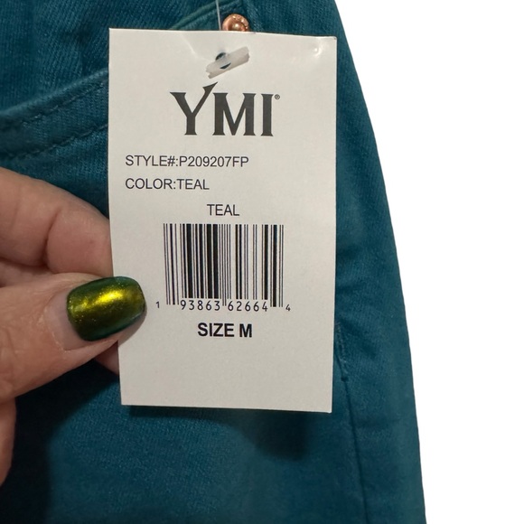 YMI - Cropped Teal Jeans - size Med NWT - Picture 4 of 15